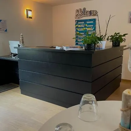 Avec Terrasse - 8 Personnes A Saint-georges-d'oleron - Api-1-52-554 营地 *