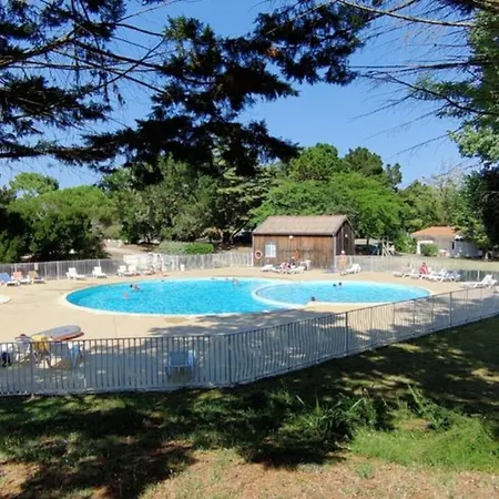 Avec Terrasse - 8 Personnes A Saint-georges-d'oleron - Api-1-52-554 营地 *